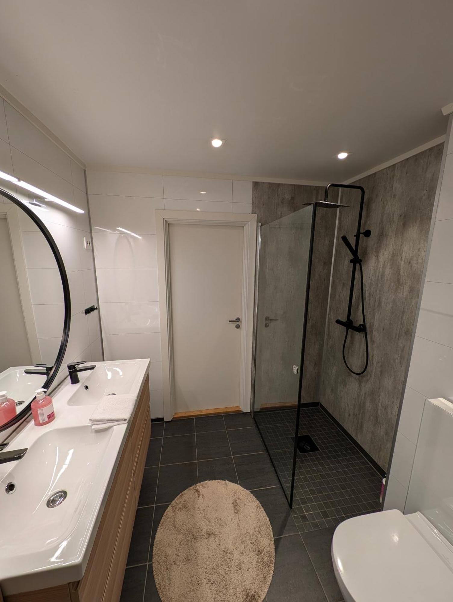 Апартаменты Reine City Apartment *
